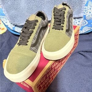 Vans Men's Olive and Black Sneakers